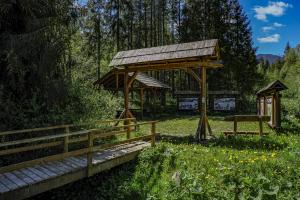 Prechádzka náučným chodníkom v Oraviciach